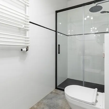 Kormoran With Ac By Renters Prestige Apartment